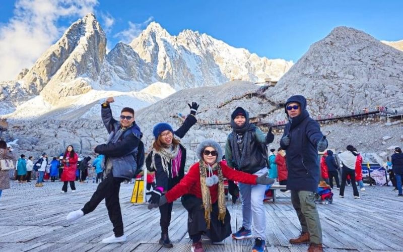 Lịch trình tour Côn Minh núi tuyết kiệu tử