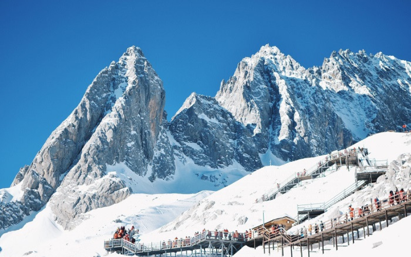 đi núi tuyết kiệu tử cần chuẩn bị gì